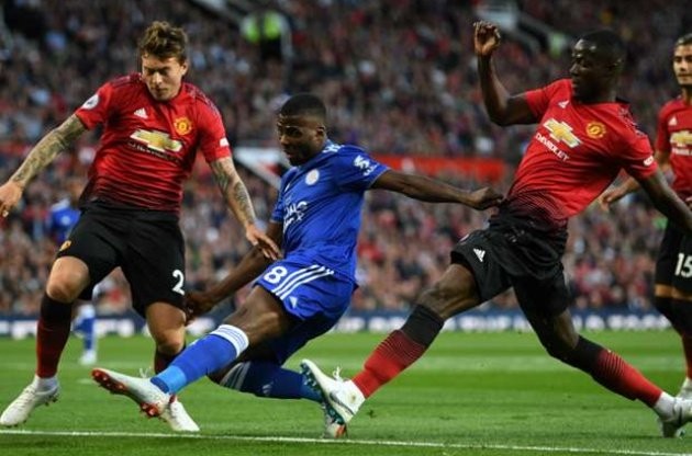 Mourinho sẽ cho Lindelof nhiều cơ hội ra sân mùa này  - Bóng Đá