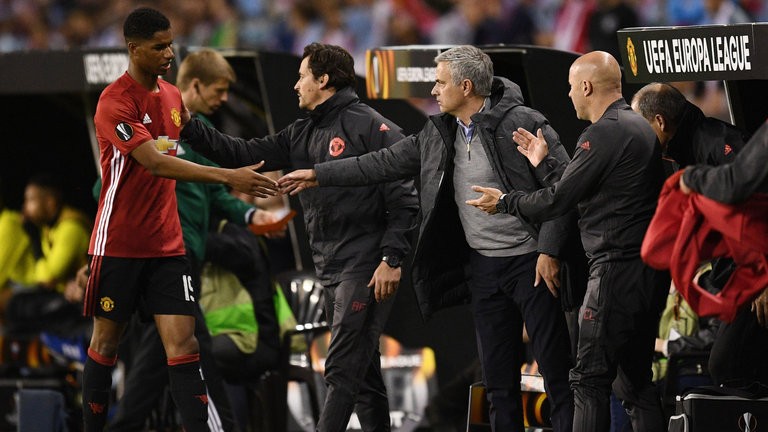 HLV Celta Vigo: 'Thật xấu hổ khi Man Utd vào chung kết' - Bóng Đá