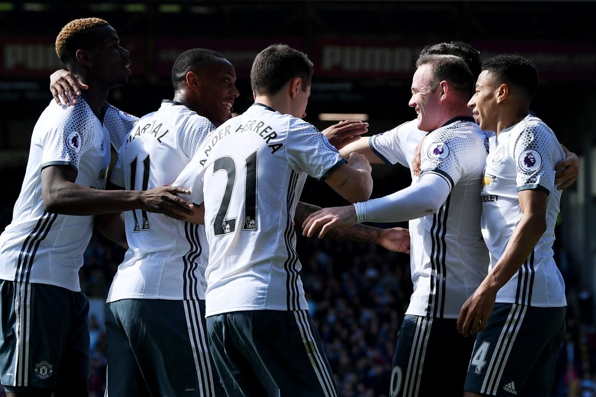 Hạ Burnley, Quỷ đỏ kéo dài thành tích bất bại đáng nể - Bóng Đá
