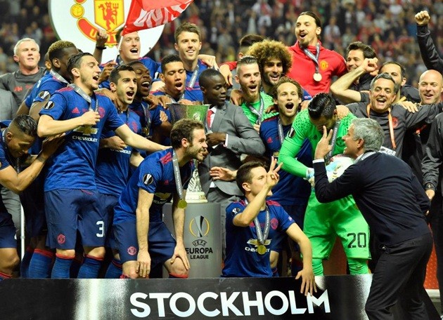 Man United mùa tới: Sẽ là bóng đá sexy hay chỉ là “hồn Trương Ba da hàng thịt”? - Bóng Đá
