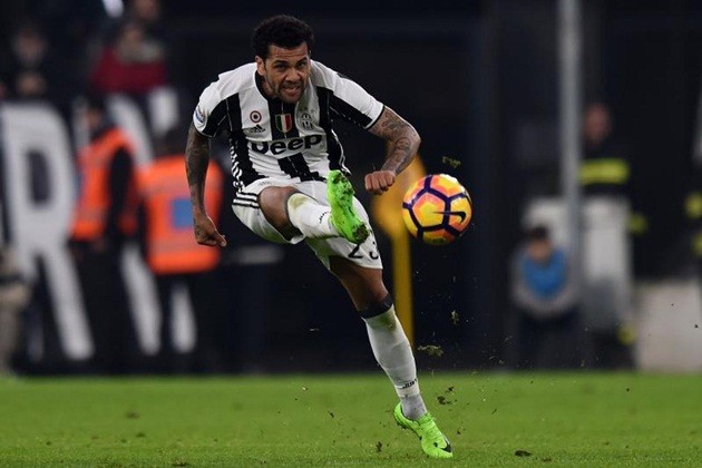 Marcelo vs Dani Alves: Sự tiến hóa không ngừng của đôi cánh xứ Samba (Phần 1) - Bóng Đá