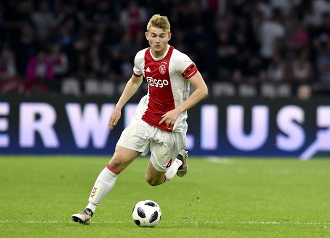 NÓNG: Thần đồng Ajax 
