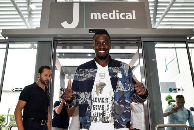 Những hình ảnh đầu tiên của Matuidi tại Juventus - Bóng Đá