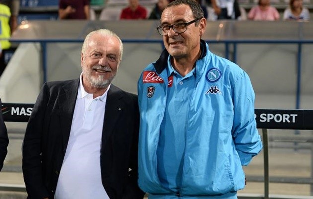 Tiết lộ: Chủ tịch Napoli chỉ trích Sarri, từng yêu cầu Cavani giảm lương để trở lại - Bóng Đá