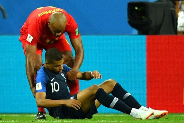 Neymar đã góp phần biến Mbappe thành 'diễn viên' như thế nào? - Bóng Đá