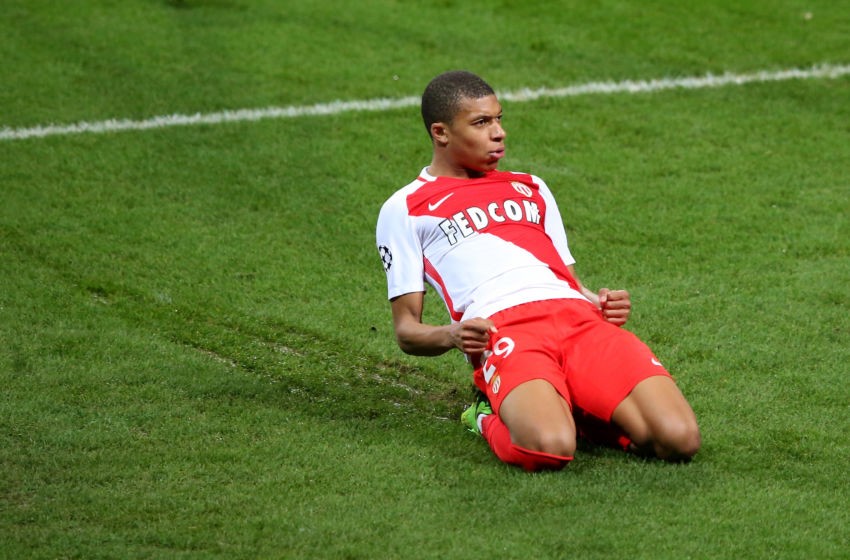 Monaco thở phào về chấn thương của Mbappe - Bóng Đá
