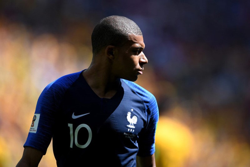 Kylian Mbappe: Thần tượng Ronaldo, và giờ là lật đổ Messi - Bóng Đá