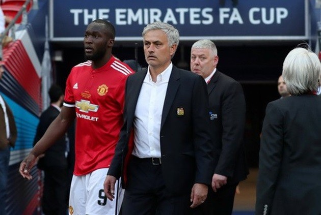 Mourinho không phục khi nhìn Chelsea đoạt FA Cup - Bóng Đá