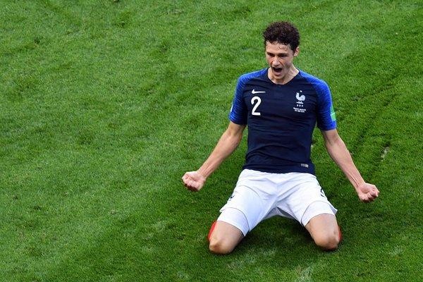 Top 10 ngôi sao khiến cả thế giới bất ngờ tại World Cup 2018 - Bóng Đá