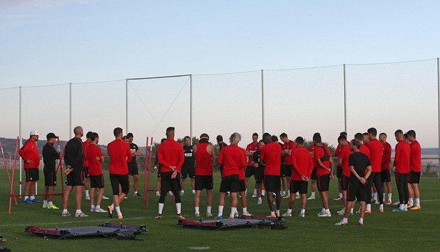 Buổi tập tràn ngập tiếng cười của Atletico tại Mỹ - Bóng Đá