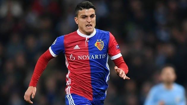 Arsenal cạnh tranh với Huddersfield vì sao chạy cánh Basel - Bóng Đá