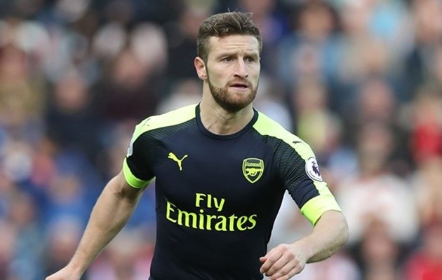 Có Sokratis, Arsenal sẵn sàng tống khứ 