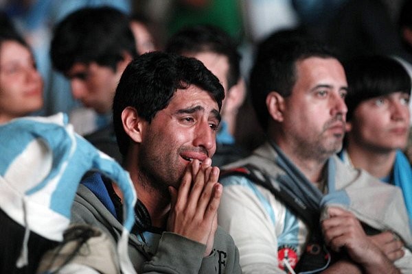 Mascherano thuyết phục Messi ở lại với ĐTQG - Bóng Đá