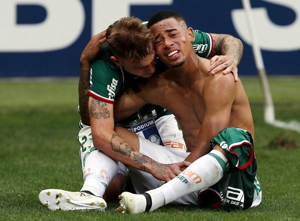 Gabriel Jesus: Từ khu ổ chuột thành niềm hi vọng cho cả đất nước - Bóng Đá