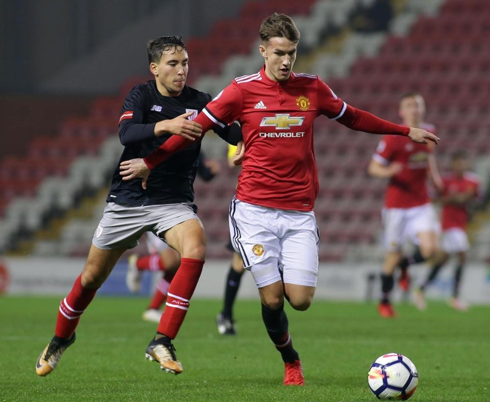 Manchester United bất ngờ xuống hạng - Bóng Đá