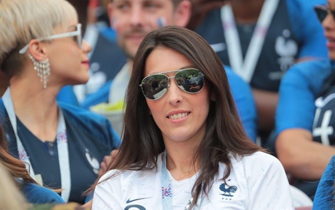 Ai là WAGS xinh đẹp nhất của tuyển Pháp tại World Cup 2018 ? - Bóng Đá