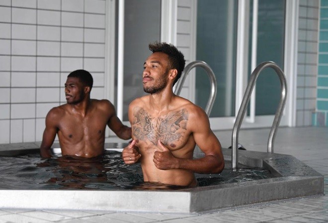Các ngôi sao Arsenal làm gì sau trận đấu với Brentford ? - Bóng Đá