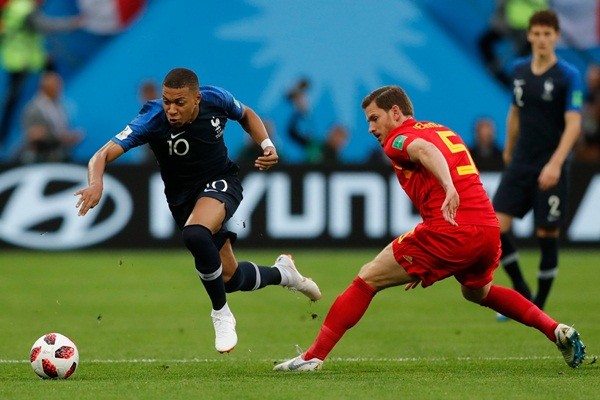 N’Golo Kante, người tí hon không phổi - Bóng Đá