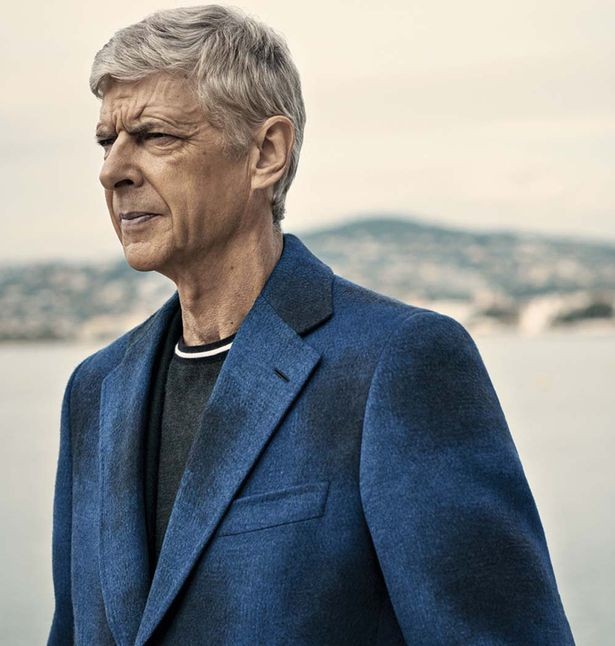 Giáo sư Wenger và gu thời trang sang chảnh bất ngờ - Bóng Đá