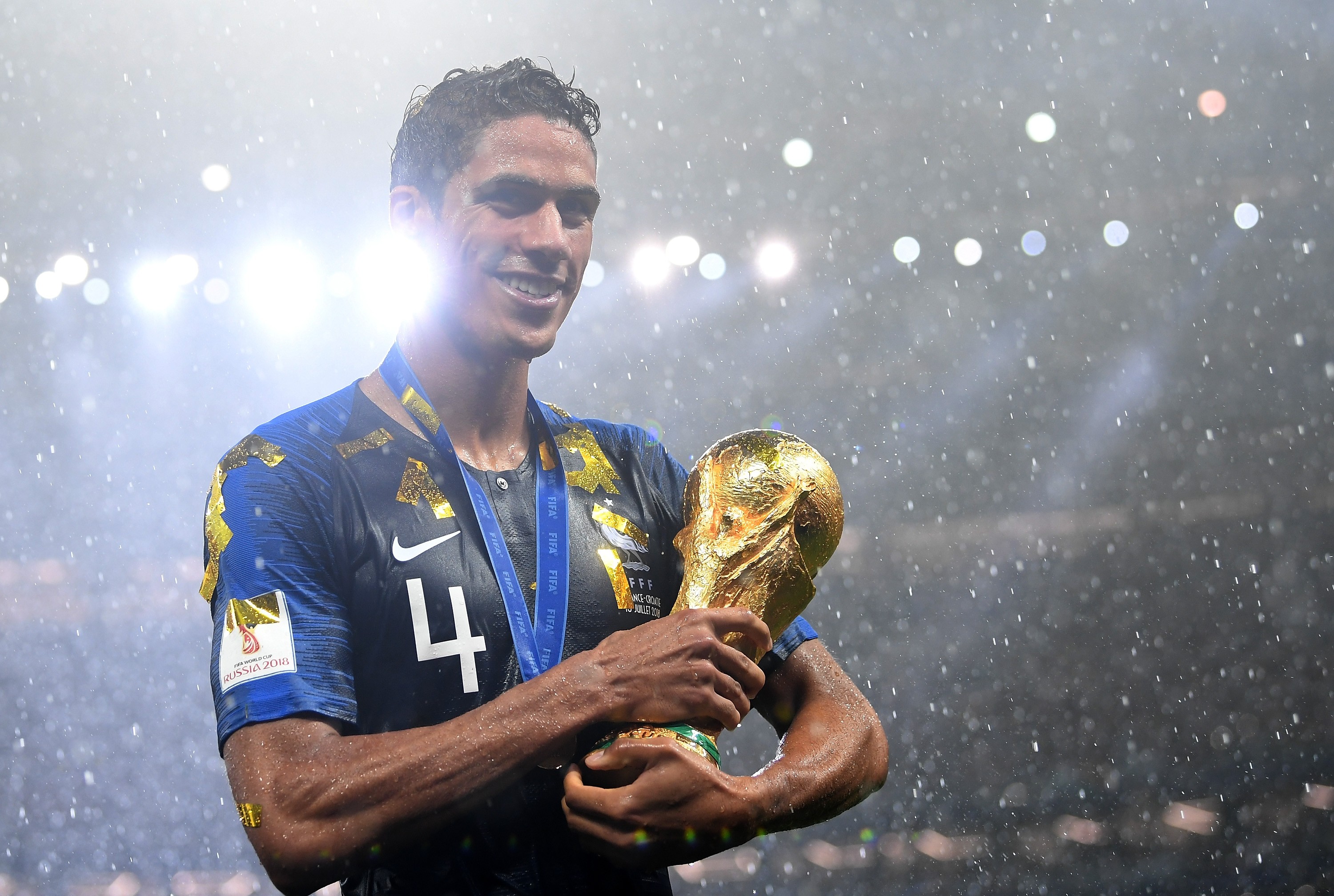 Mourinho: 'Varane đã đặt 1 chân đến Man Utd nhưng...' - Bóng Đá