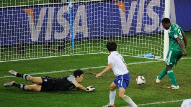 10 pha bỏ lỡ bàn thắng đáng tiếc nhất lịch sử World Cup - Bóng Đá