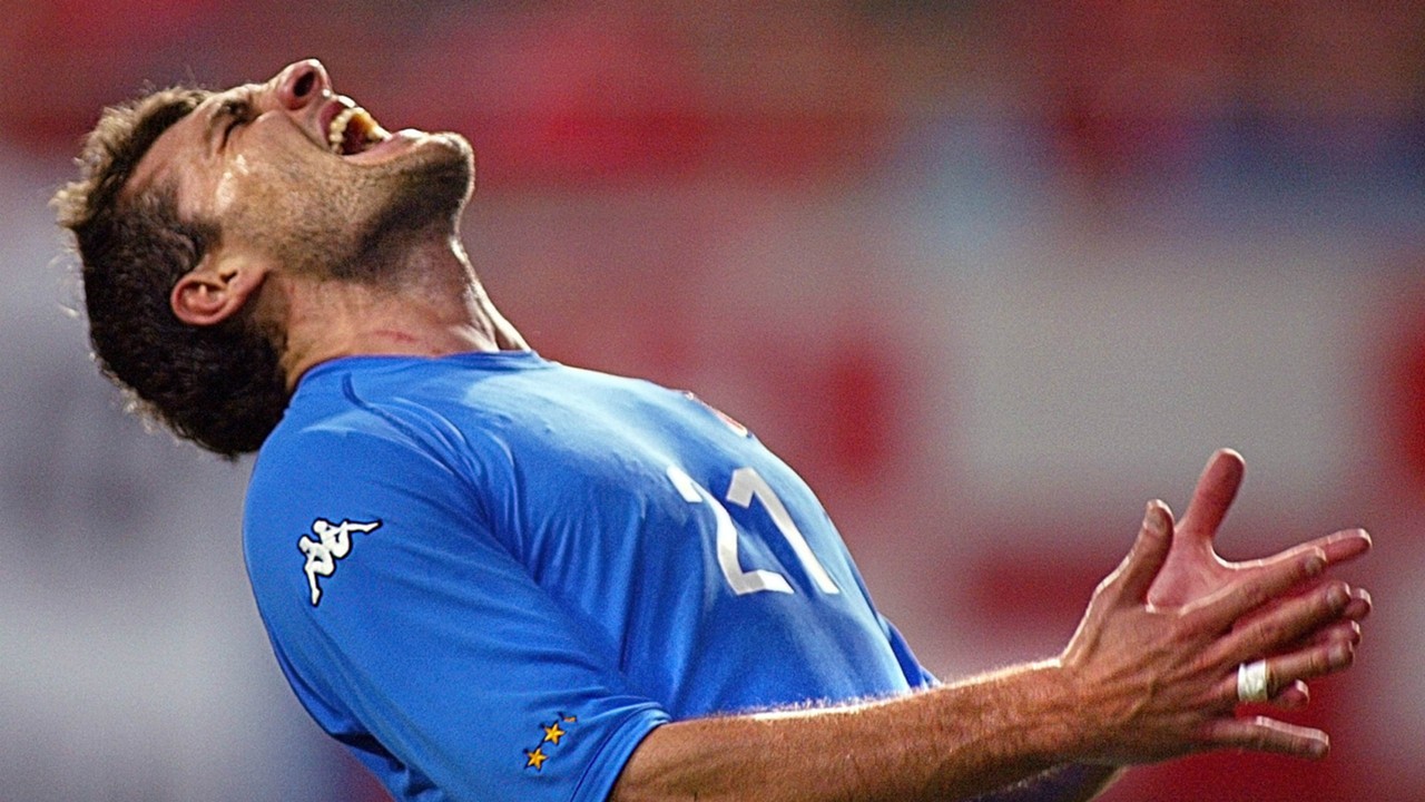 10 pha bỏ lỡ bàn thắng đáng tiếc nhất lịch sử World Cup - Bóng Đá
