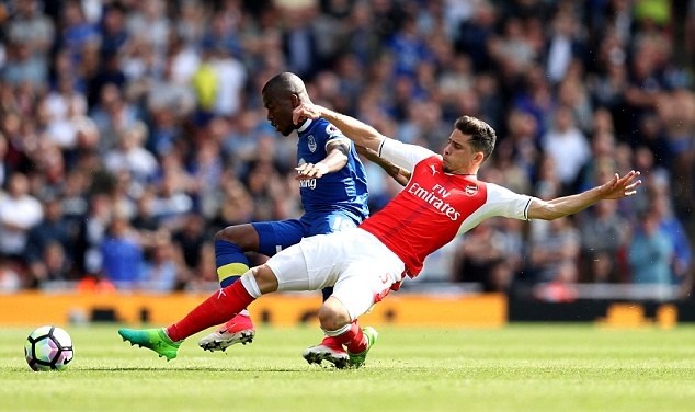 Hàng thủ Arsenal lại 'tan hoang' trước đại chiến Chelsea - Bóng Đá