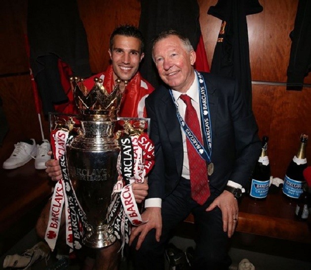 3 cầu thủ may mắn từng được Sir Alex lẫn Arsene Wenger dẫn dắt - Bóng Đá
