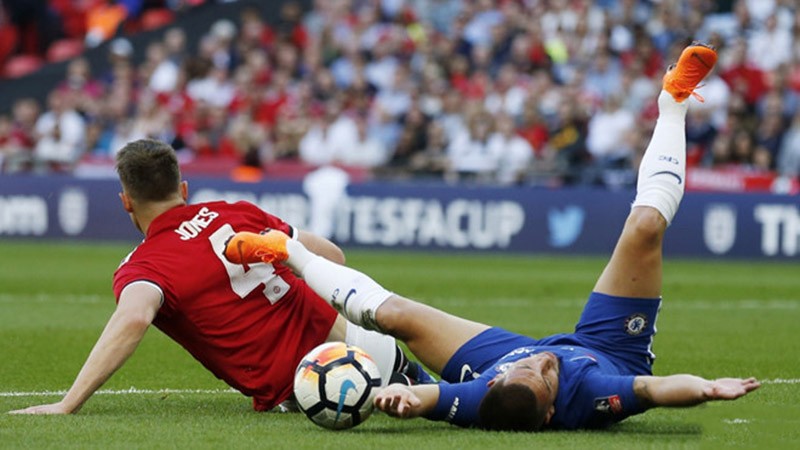 Sau FA Cup, CĐV Anh hoang mang khi Phil Jones dự World Cup - Bóng Đá