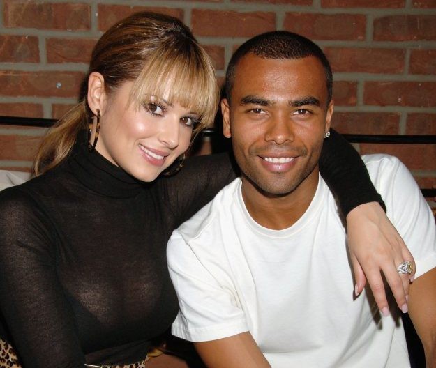 Phanh phui việc Cheryl từng giành giật Ashley Cole bằng... sex - Bóng Đá