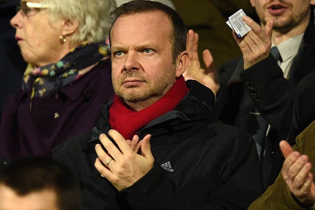 Ed Woodward nên chọn Mourinho, hay nghe theo Pogba? - Bóng Đá