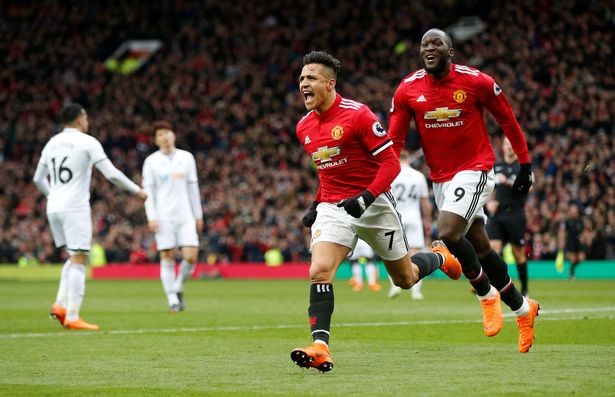 Sanchez le lói ở trận San Jose - Bóng Đá
