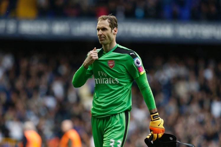Thua Stoke, Petr Cech nhận cơn 'thịnh nộ' từ CĐV Arsenal - Bóng Đá