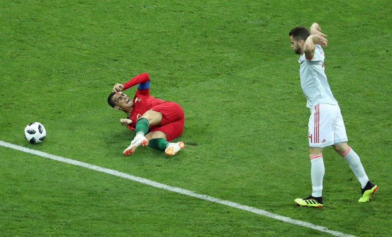 Cristiano Ronaldo đã cứu Bồ Đào Nha như thế nào? - Bóng Đá