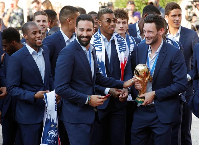 Chuyện chưa biết về 'thần may mắn' Adil Rami của tuyển Pháp - Bóng Đá