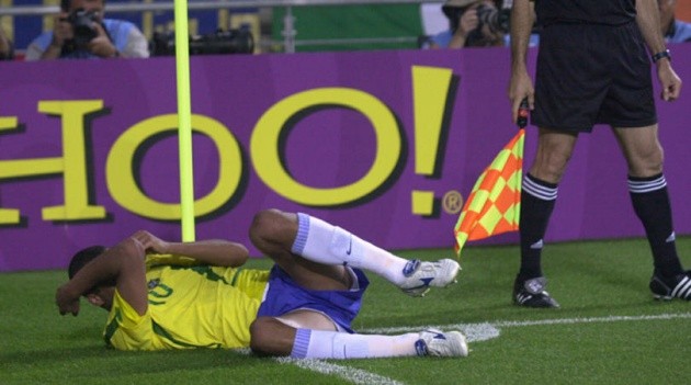 10 Siêu sao trở lại mạnh mẽ sau nỗi hổ thẹn World Cup - Bóng Đá