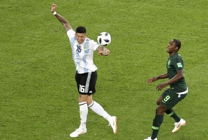 Obi Mikel: Trọng tài nói bóng đã chạm tay Rojo, nhưng không thổi phạt 11m - Bóng Đá