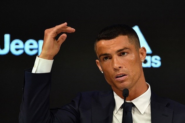 'Bayern sẽ không bao giờ chi quá nhiều tiền cho một cầu thủ đã 33 tuổi' - Bóng Đá