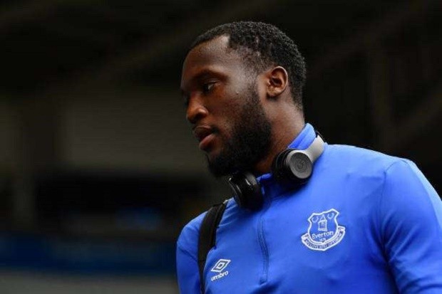 Để Lukaku rơi vào tay Man United, Chelsea bị NHM troll không thương tiếc - Bóng Đá