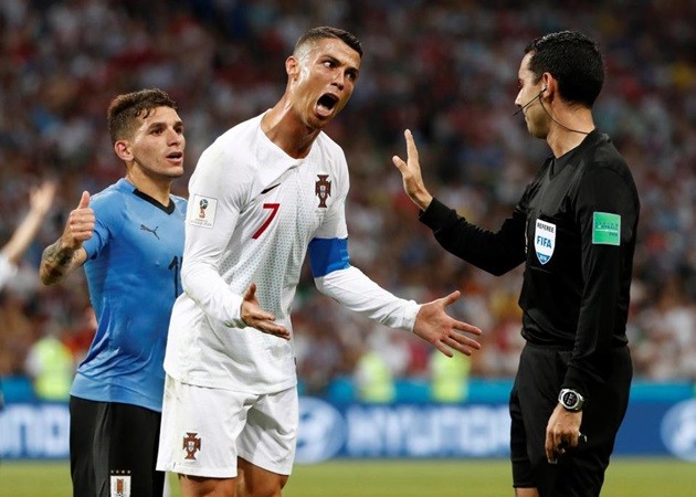 Ronaldo lực bất tòng tâm, chẳng thể 