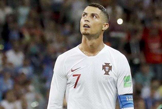 Ronaldo lực bất tòng tâm, chẳng thể 