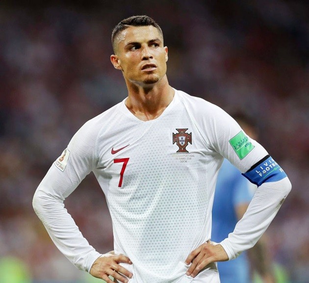 Ronaldo lực bất tòng tâm, chẳng thể 