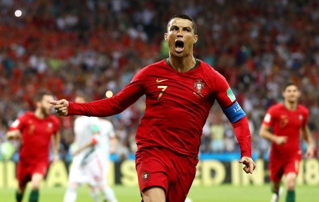 Ferdinand cảnh báo về ngôi nhà Manchester của Ronaldo - Bóng Đá