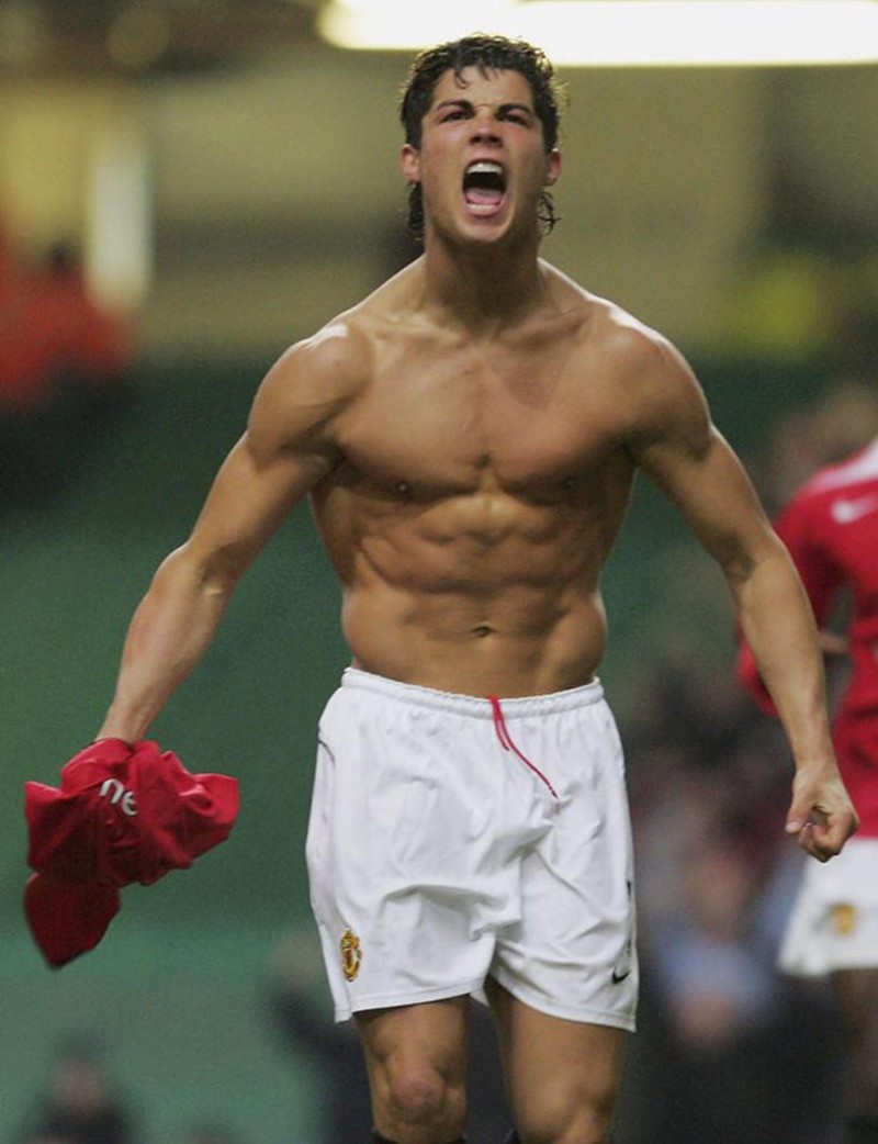 Ronaldo bật mí bí quyết giữ vững vị thế số một thế giới ở tuổi 33 - Bóng Đá