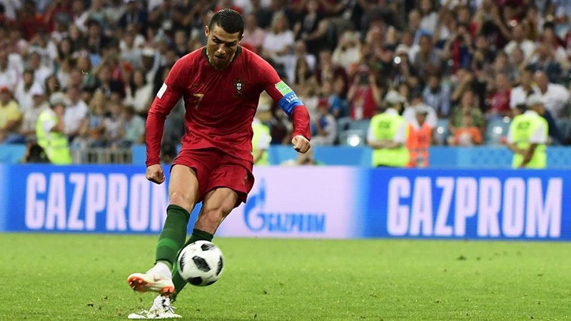 Cựu trợ lý Sir Alex tiết lộ bí mật về những quả đá phạt của Ronaldo - Bóng Đá