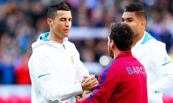 Đá tệ ở World Cup, Messi vẫn luôn xuất sắc hơn Ronaldo - Bóng Đá