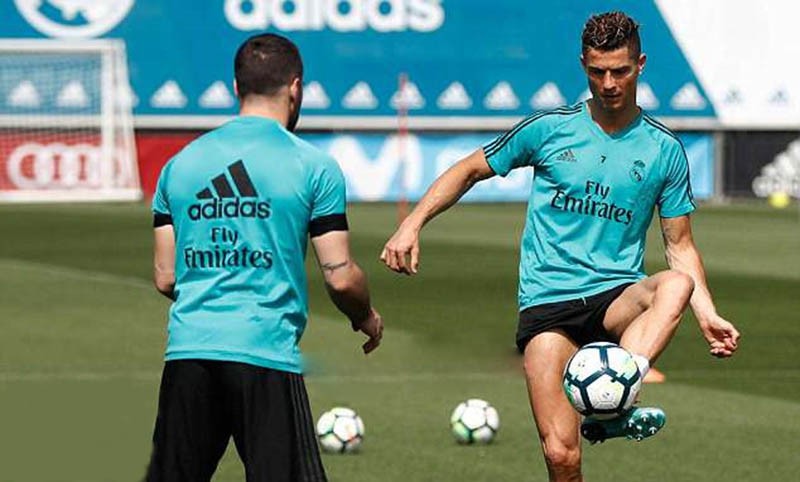 Đây, cái tên sẽ khiến hàng công Chelsea vô đối - Bóng Đá