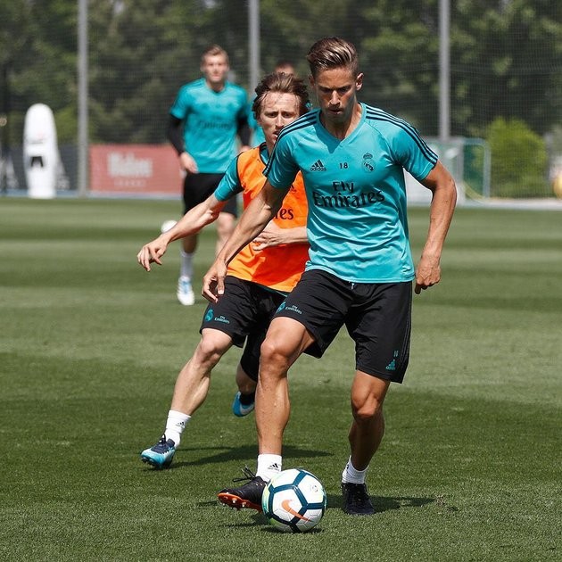 Luka Modric: Chàng trai bị cả thế giới... ăn hiếp - Bóng Đá