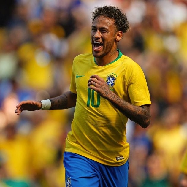 Top 10 kiểu tóc không đụng hàng của Neymar - Bóng Đá