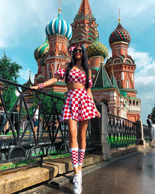 Ivana Knoll - Vũ công thiêu đốt anh nhìn cuồng Croatia - Bóng Đá